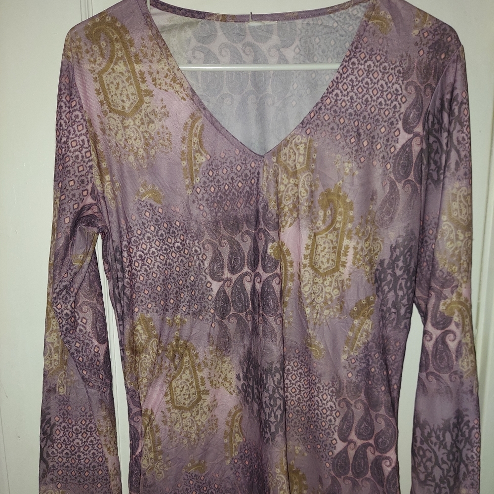 * Large Longsleeved silky purple vneck top